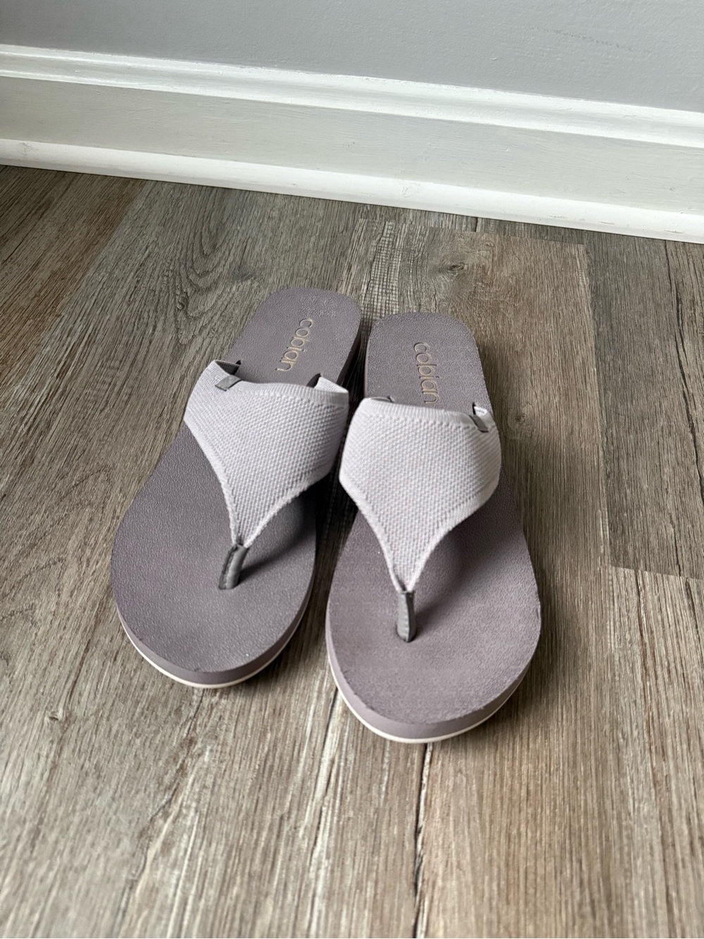 Cobian Bermuda Bounce Zinc Gray Platform Thong Sandals Flip Flops Comfy Size 8